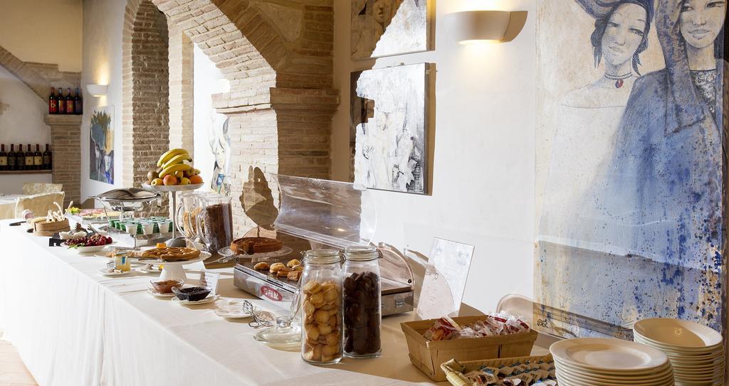 Marchese Del Grillo Hotel Fabriano Luaran gambar