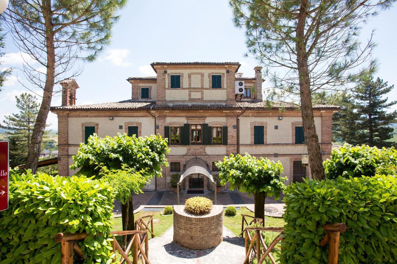 Marchese Del Grillo Hotel Fabriano Luaran gambar